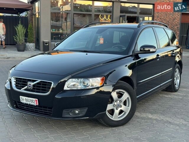 Черный Вольво В50, объемом двигателя 1.8 л и пробегом 226 тыс. км за 6550 $, фото 1 на Automoto.ua