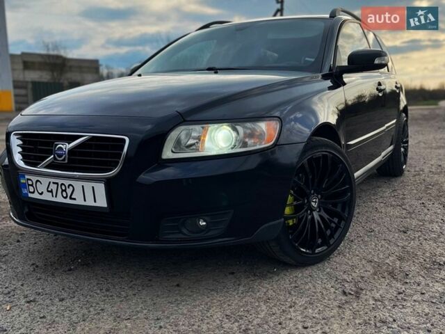 Черный Вольво В50, объемом двигателя 1.56 л и пробегом 336 тыс. км за 6700 $, фото 1 на Automoto.ua