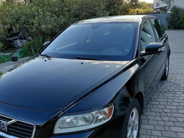 Чорний Вольво V50, об'ємом двигуна 1.6 л та пробігом 239 тис. км за 5700 $, фото 1 на Automoto.ua