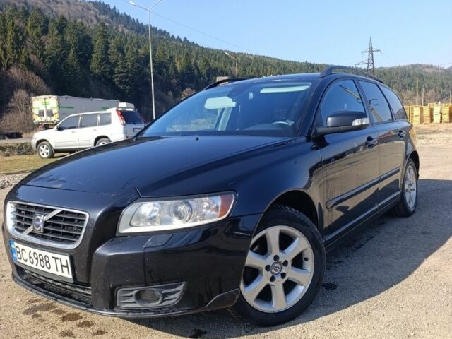 Черный Вольво В50, объемом двигателя 1.6 л и пробегом 295 тыс. км за 4550 $, фото 1 на Automoto.ua