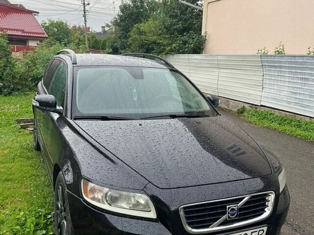 Чорний Вольво V50, об'ємом двигуна 2 л та пробігом 264 тис. км за 6700 $, фото 1 на Automoto.ua