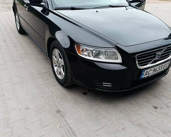 Чорний Вольво V50, об'ємом двигуна 1.56 л та пробігом 270 тис. км за 5500 $, фото 1 на Automoto.ua