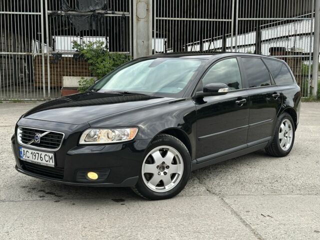Чорний Вольво V50, об'ємом двигуна 2 л та пробігом 377 тис. км за 7300 $, фото 1 на Automoto.ua