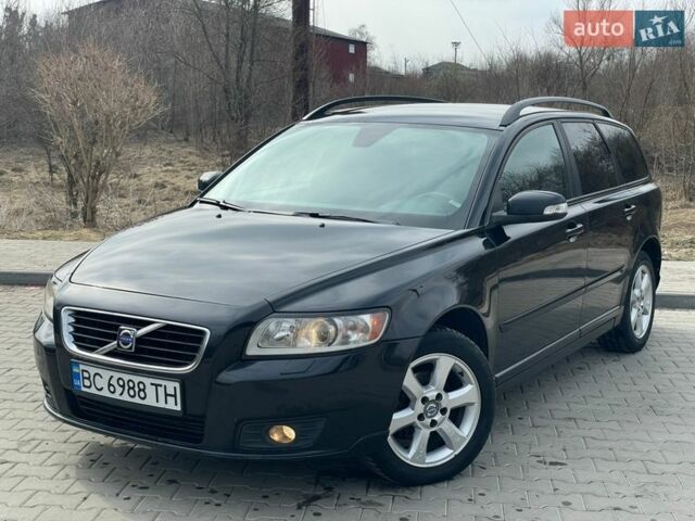 Черный Вольво В50, объемом двигателя 1.56 л и пробегом 297 тыс. км за 4499 $, фото 1 на Automoto.ua