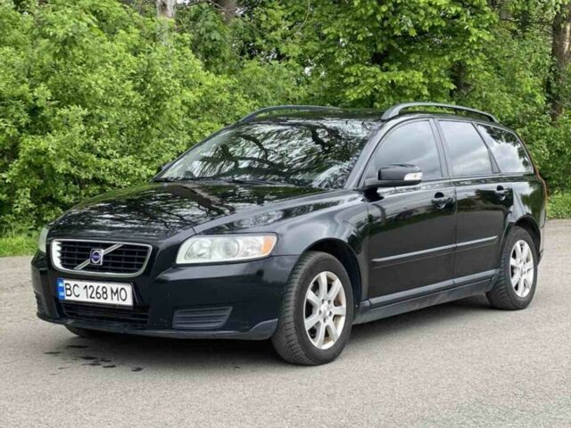 Чорний Вольво V50, об'ємом двигуна 1.56 л та пробігом 313 тис. км за 5800 $, фото 1 на Automoto.ua