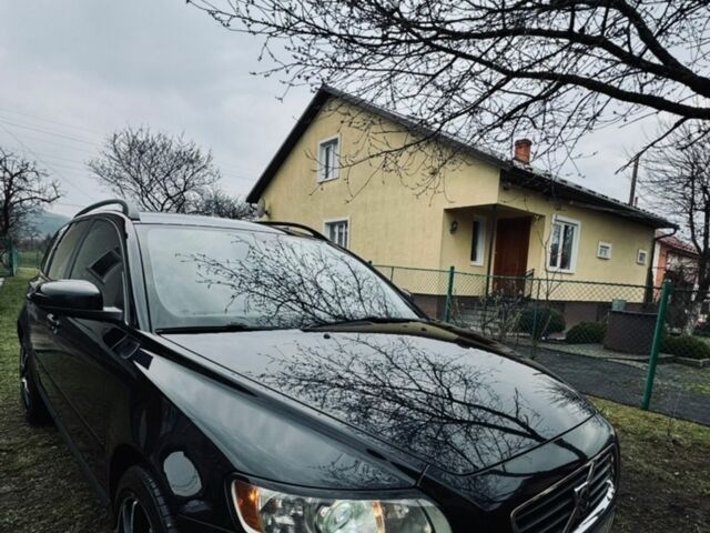 Чорний Вольво V50, об'ємом двигуна 1.56 л та пробігом 306 тис. км за 6750 $, фото 1 на Automoto.ua