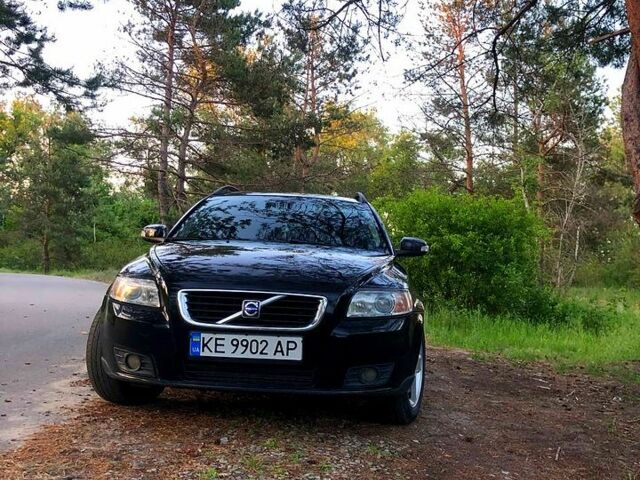 Чорний Вольво V50, об'ємом двигуна 2 л та пробігом 268 тис. км за 8500 $, фото 1 на Automoto.ua