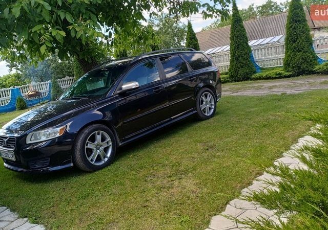Чорний Вольво V50, об'ємом двигуна 1.6 л та пробігом 269 тис. км за 6300 $, фото 1 на Automoto.ua