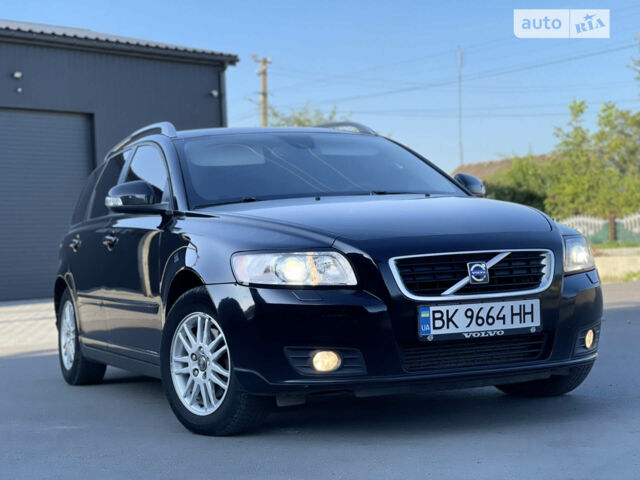 Чорний Вольво V50, об'ємом двигуна 1.6 л та пробігом 223 тис. км за 6700 $, фото 1 на Automoto.ua