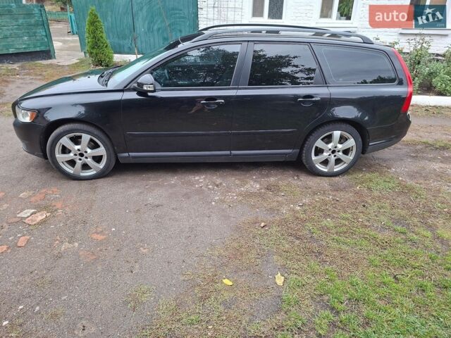 Чорний Вольво V50, об'ємом двигуна 1.56 л та пробігом 265 тис. км за 6800 $, фото 1 на Automoto.ua