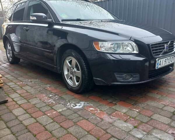 Черный Вольво В50, объемом двигателя 1.6 л и пробегом 185 тыс. км за 7300 $, фото 1 на Automoto.ua