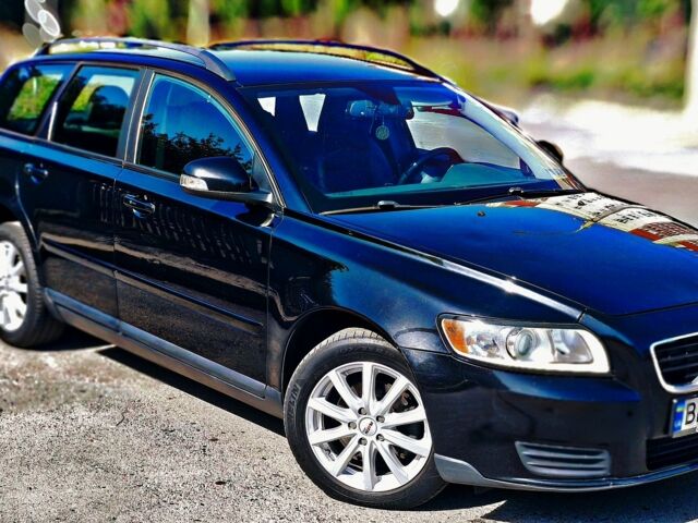 Чорний Вольво V50, об'ємом двигуна 1.6 л та пробігом 305 тис. км за 6800 $, фото 1 на Automoto.ua