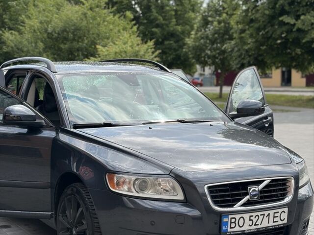 Чорний Вольво V50, об'ємом двигуна 1.6 л та пробігом 289 тис. км за 6499 $, фото 1 на Automoto.ua