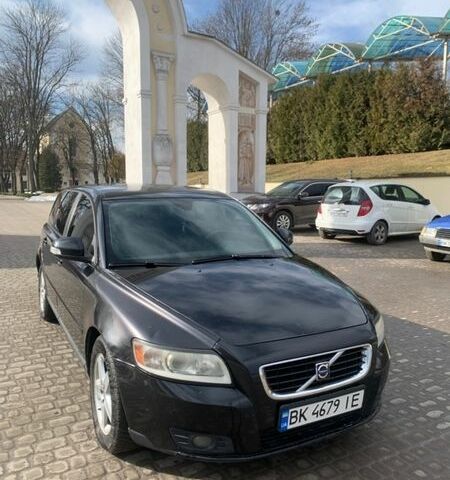 Чорний Вольво V50, об'ємом двигуна 2 л та пробігом 330 тис. км за 4750 $, фото 1 на Automoto.ua