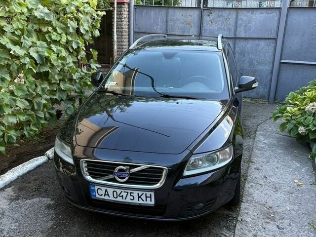Чорний Вольво V50, об'ємом двигуна 1.6 л та пробігом 270 тис. км за 7000 $, фото 1 на Automoto.ua