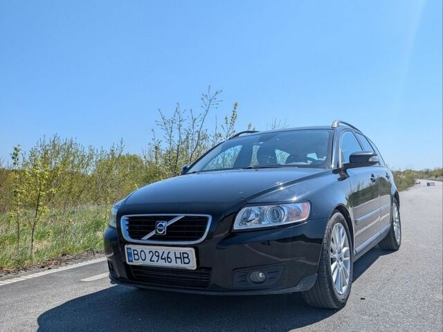 Черный Вольво В50, объемом двигателя 2 л и пробегом 219 тыс. км за 7000 $, фото 1 на Automoto.ua