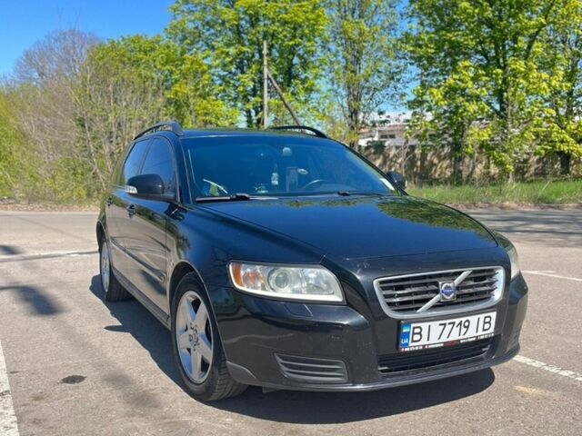 Чорний Вольво V50, об'ємом двигуна 1.6 л та пробігом 270 тис. км за 6800 $, фото 1 на Automoto.ua