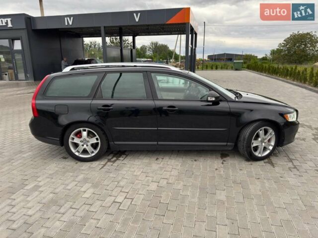 Чорний Вольво V50, об'ємом двигуна 1.6 л та пробігом 317 тис. км за 6600 $, фото 1 на Automoto.ua