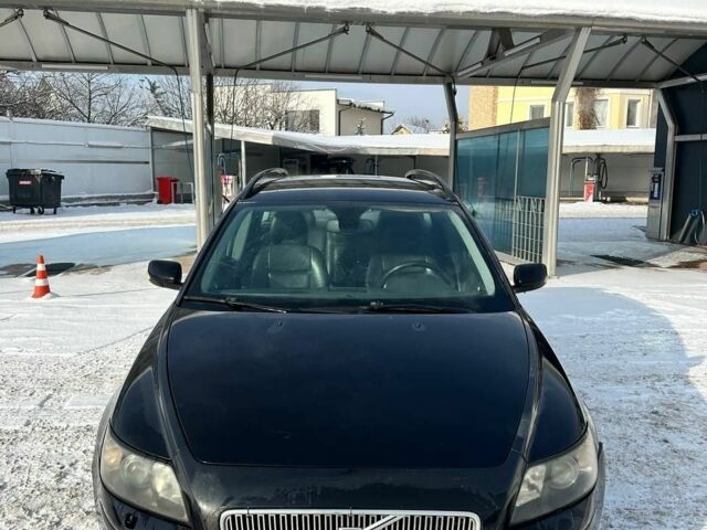 Чорний Вольво V50, об'ємом двигуна 0 л та пробігом 291 тис. км за 2000 $, фото 1 на Automoto.ua