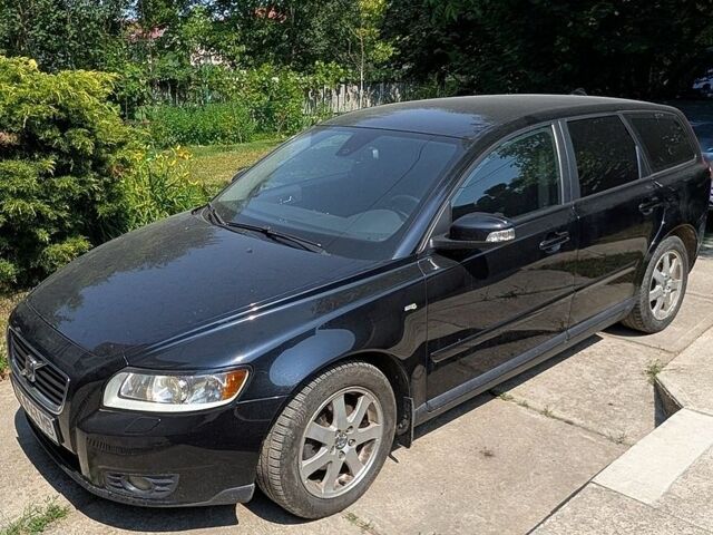 Чорний Вольво V50, об'ємом двигуна 1.56 л та пробігом 233 тис. км за 6800 $, фото 1 на Automoto.ua