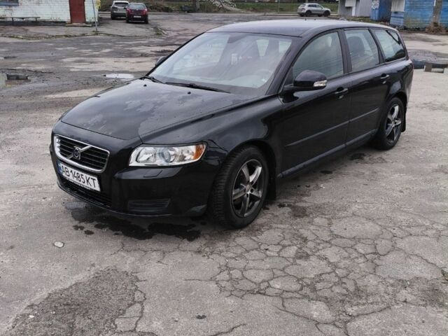 Черный Вольво В50, объемом двигателя 1.6 л и пробегом 260 тыс. км за 7000 $, фото 1 на Automoto.ua