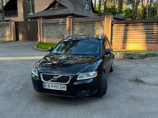 Чорний Вольво V50, об'ємом двигуна 1.56 л та пробігом 251 тис. км за 6900 $, фото 1 на Automoto.ua