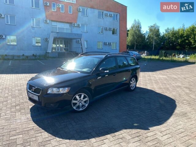 Чорний Вольво V50, об'ємом двигуна 1.6 л та пробігом 251 тис. км за 6500 $, фото 1 на Automoto.ua