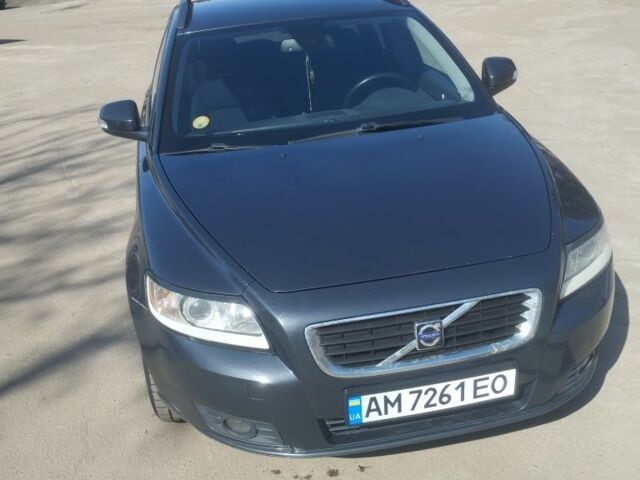 Чорний Вольво V50, об'ємом двигуна 1.6 л та пробігом 234 тис. км за 6500 $, фото 1 на Automoto.ua