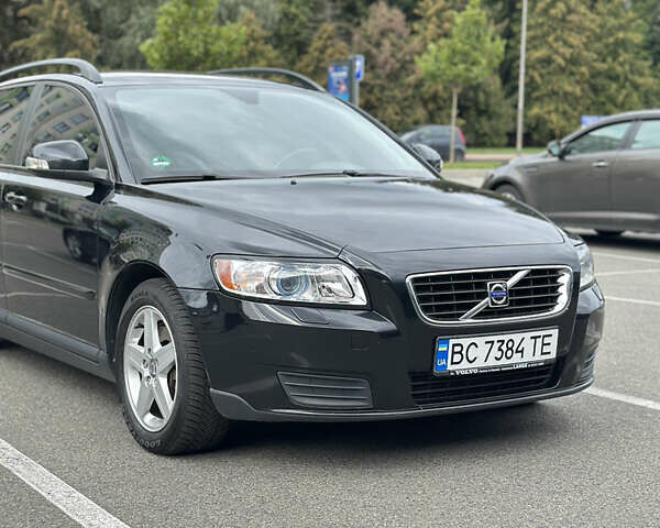 Чорний Вольво V50, об'ємом двигуна 2 л та пробігом 286 тис. км за 5800 $, фото 1 на Automoto.ua
