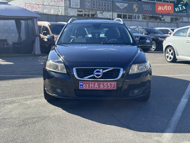 Вольво В50 2010 в Киеве на Automoto.ua Черный Вольво В50, объемом двигателя 1.6 л и пробегом 248 тыс. км за 9200 $, фото 1 на Automoto.ua