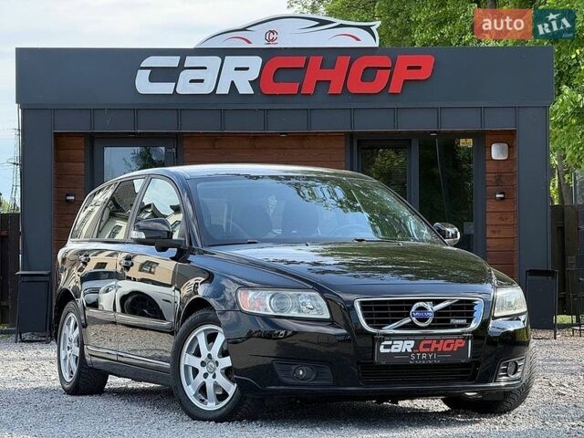 Черный Вольво В50, объемом двигателя 1.56 л и пробегом 229 тыс. км за 6900 $, фото 1 на Automoto.ua