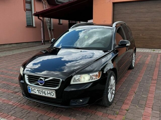 Чорний Вольво V50, об'ємом двигуна 1.6 л та пробігом 270 тис. км за 6999 $, фото 1 на Automoto.ua