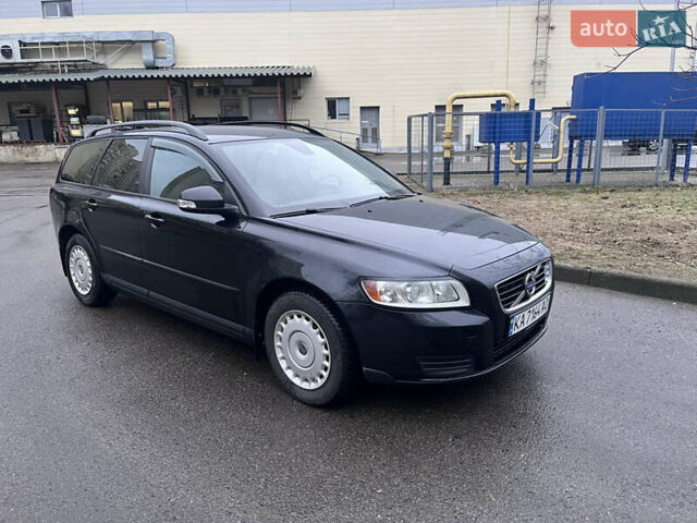 Чорний Вольво V50, об'ємом двигуна 1.6 л та пробігом 267 тис. км за 8100 $, фото 1 на Automoto.ua