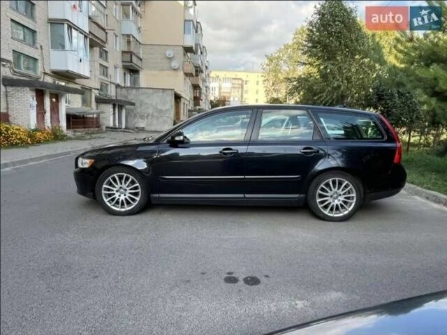 Вольво В50 2010 в Луцке на Automoto.ua Черный Вольво В50, объемом двигателя 1.6 л и пробегом 270 тыс. км за 7100 $, фото 1 на Automoto.ua