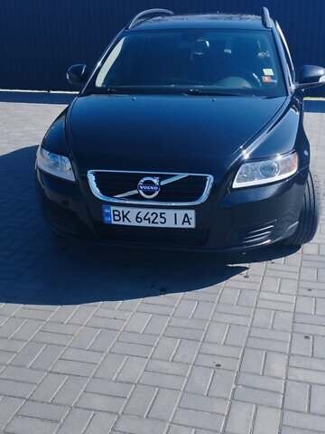Чорний Вольво V50, об'ємом двигуна 1.6 л та пробігом 235 тис. км за 7800 $, фото 1 на Automoto.ua