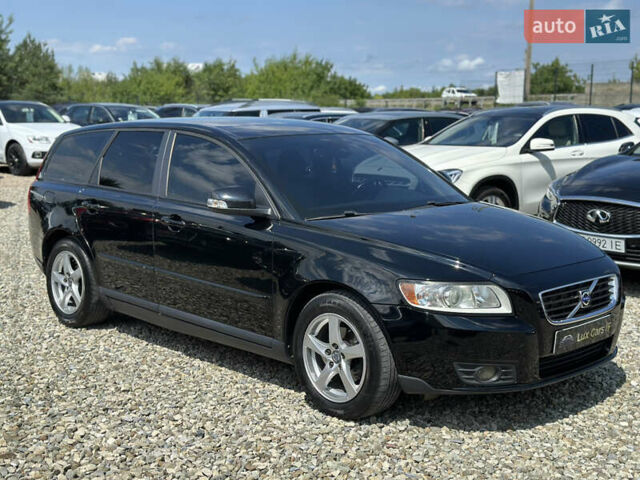Вольво В50 2010 в Ивано-Франковске на Automoto.ua Черный Вольво В50, объемом двигателя 1.6 л и пробегом 305 тыс. км за 6999 $, фото 1 на Automoto.ua