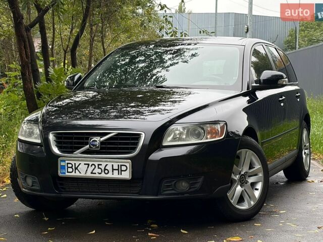 Чорний Вольво V50, об'ємом двигуна 2 л та пробігом 317 тис. км за 5900 $, фото 1 на Automoto.ua
