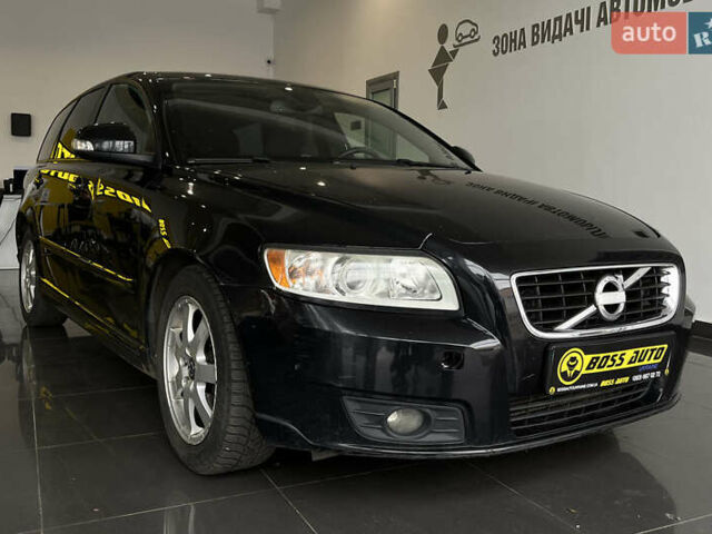 Черный Вольво В50, объемом двигателя 1.56 л и пробегом 270 тыс. км за 6500 $, фото 1 на Automoto.ua