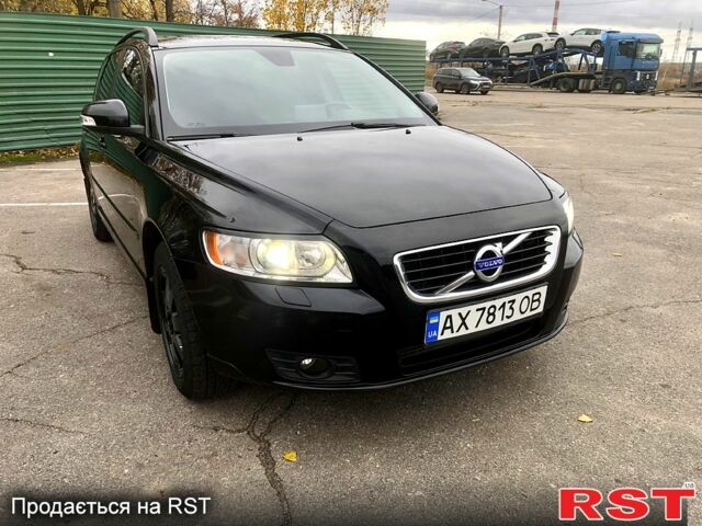 Черный Вольво В50, объемом двигателя 1.6 л и пробегом 257 тыс. км за 7700 $, фото 1 на Automoto.ua
