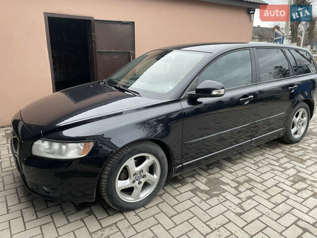 Чорний Вольво V50, об'ємом двигуна 1.6 л та пробігом 268 тис. км за 8200 $, фото 1 на Automoto.ua