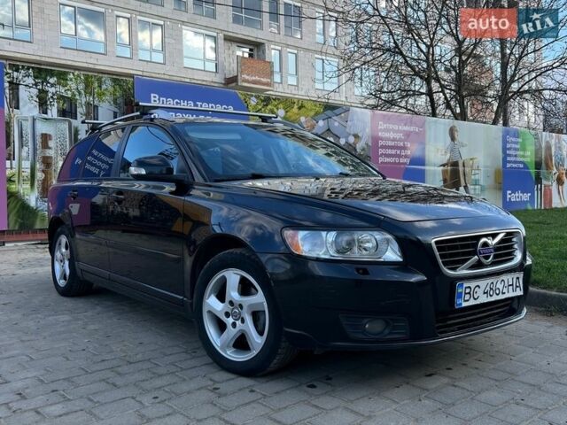 Черный Вольво В50, объемом двигателя 1.6 л и пробегом 346 тыс. км за 6500 $, фото 1 на Automoto.ua