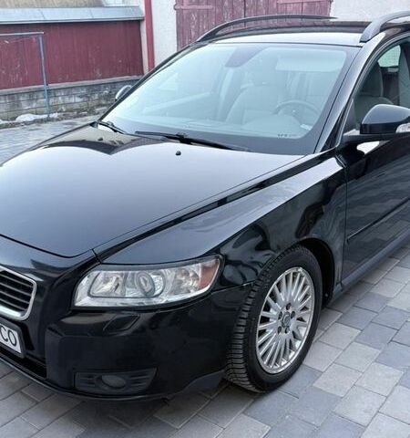 Черный Вольво В50, объемом двигателя 2 л и пробегом 360 тыс. км за 6200 $, фото 1 на Automoto.ua