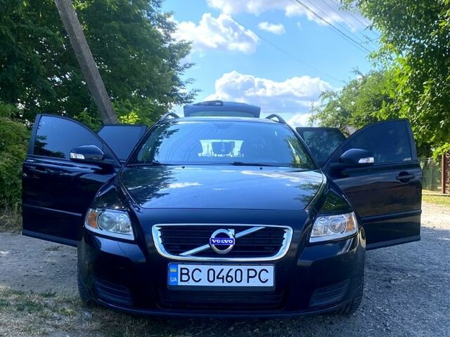 Чорний Вольво V50, об'ємом двигуна 1.6 л та пробігом 225 тис. км за 5600 $, фото 1 на Automoto.ua