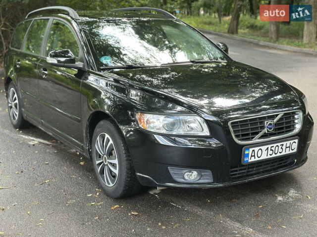 Черный Вольво В50, объемом двигателя 1.56 л и пробегом 261 тыс. км за 6590 $, фото 1 на Automoto.ua