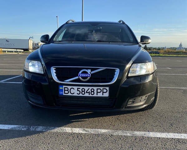 Вольво В50 2010 в Львове на Automoto.ua Черный Вольво В50, объемом двигателя 1.56 л и пробегом 278 тыс. км за 7500 $, фото 1 на Automoto.ua