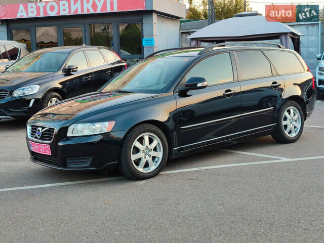 Черный Вольво В50, объемом двигателя 1.6 л и пробегом 266 тыс. км за 8900 $, фото 1 на Automoto.ua