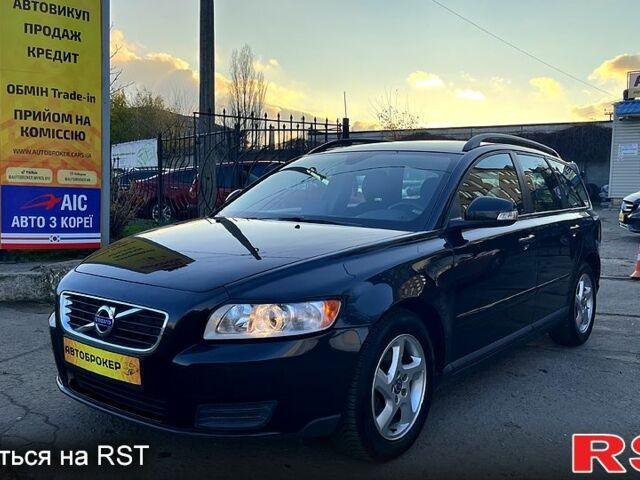 Чорний Вольво V50, об'ємом двигуна 1.6 л та пробігом 243 тис. км за 8200 $, фото 1 на Automoto.ua