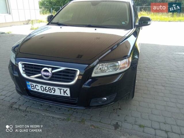 Черный Вольво В50, объемом двигателя 1.6 л и пробегом 224 тыс. км за 7000 $, фото 1 на Automoto.ua