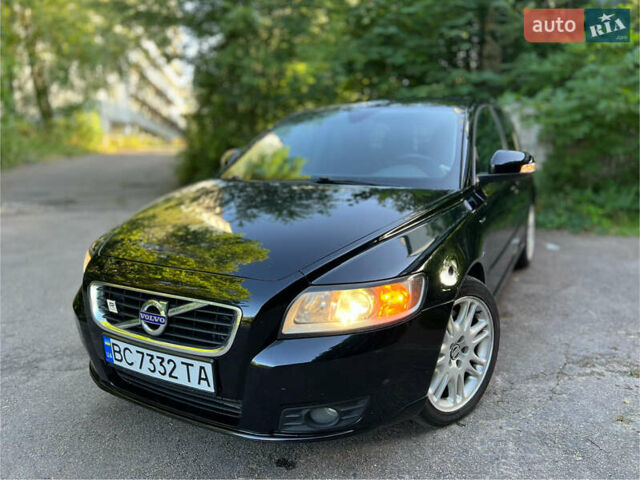 Чорний Вольво V50, об'ємом двигуна 2 л та пробігом 251 тис. км за 8500 $, фото 1 на Automoto.ua