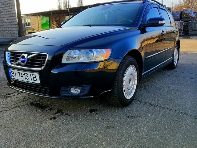 Чорний Вольво V50, об'ємом двигуна 1.6 л та пробігом 201 тис. км за 7500 $, фото 1 на Automoto.ua